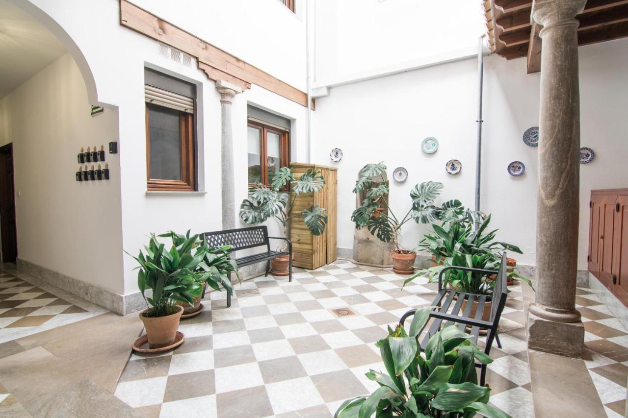 Appartamento Tuguest Plaza De Gracia Granada Esterno foto